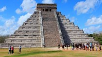 Archeological Mayan Chichen Itza classic from Playa del Carmen