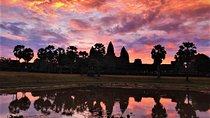 Private Angkor Wat Sunrise Grand Tour by Lexus