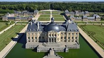 Private Vaux le Vicomte with Minivan