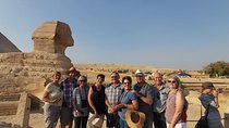 Private Tour to Giza Pyramids & Sphinx & Valley Temple 