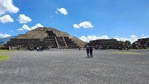 Private Tour Pyramids of Teotihuacán and Guadalupe Basilica up to 4 people
