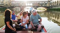 A guided floating tour of Florence with typical food and wine