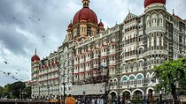Mumbai: Local train ride and city highlights day tour