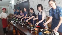 Chef Vu Cooking Class Plus Market Trip in Saigon Center (Pick up by Cyclo)