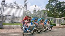 1-hour cyclo trip combined Vietnamese family meal