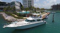 Cancun Boat Tour to Isla Mujeres on Luxury Yacht with Chef -SR55C