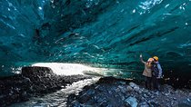 3-Day Ice Cave, South Coast, Golden Circle and Northern Lights