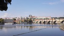 2:5-Hour Walking Tour of Old Town Prague with Boat Ride