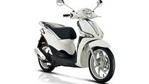 Liberty scooter rental Piaggio 50cc (4T) Paris
