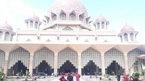 Amazing 14 Attractions Full-Day Putrajaya City Tour
