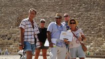  Day tour to the Pyramids and Egyptian Museum from Hurghada 