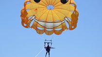 30-Minute Parasailing Adventure in Hurghada with Hotel Pickup