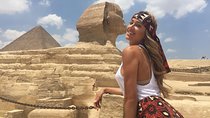 Private Half-Day Trip to Pyramids of Giza with Camel-Riding and Lunch