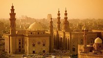 Day Tour to Pyramids Of Giza and Old Cairo Sites