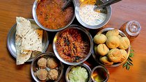 Bangalore: Traditional Cooking Classes & Dinner with Chef Family