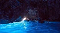 Sorrento to Capri: Small Group Boat Tour with Blue Grotto