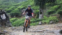 Kandy Mountain Bike Ride Through the Jungle to Cobbett's Gap