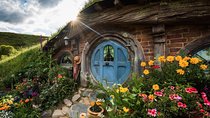 3 Day Waitomo Caves, Hobbiton Movie Set and Rotorua Tour from Auckland