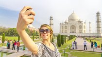 Taj Mahal Day Trip from Delhi Ending in Jaipur
