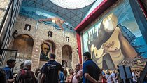 Dali Museum, House & Cadaques Small Group Tour from Barcelona