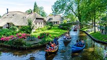 Giethoorn Private Tour from Amsterdam in Jaguar S Type