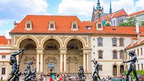 Green walk in Prague's historic garden and parks with a Local