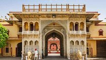 Jaipur City Palace,Hawa Mahal & Jantar Mantar Private Tour,