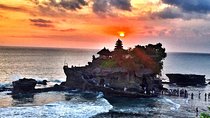 Tanah Lot Sunset and Monkey Forest Tour.