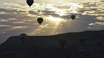 Small Group Comfort Balloon Tour with Champagne and Certificate