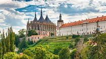 Private transfer from Prague to Budapest with a Sightseeing stop in Kutna Hora