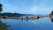Day tour to Enjoy the Picturesque Scenery in Hangzhou