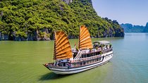 Bai Tu Long bay deluxe cruise 2D/1N: Kayaking, swimmig, Full Meals & best prices