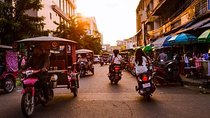 Morning Market and Street Art Tour in Phnom Penh