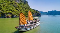 Bai tu long bay deluxe cruise 2D/1N: Kayaking & Swimming at pristine places