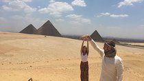 Day Tour To Pyramids of Giza and Egyptian Museum 