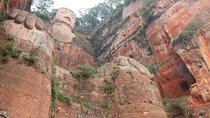 1-Day Chengdu Layover Tour: Leshan Giant buddha with Round Airport Transfer