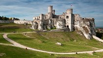 Ogrodzieniec Castle & Ojcow National Park Tour