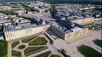 Private Versailles Tour with Guide + Round Trip Transport from Paris