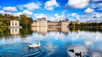 Fontainebleau and Vaux Le Vicomte Private Day Tour from Paris