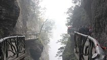 Day Tour for Tianmen Mountian and The Longgest Glass Bridge in the world