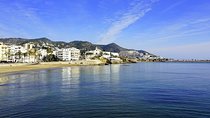 Montserrat wine tasting & Sitges -Reduced group hotel pick up from Barcelona