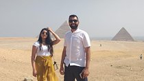 Stopover Tour: Giza Pyramids, Egyptian Museum with Lunch and Camel Ride