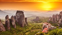 Mercedes Private Tour to Meteora - Thermopylae 300 SPARTANS