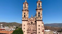 Private Full-Day Tour to Taxco and Cacahuamilpa Grottoes