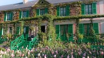 From Paris: discovery of Monet's house and its gardens in Giverny