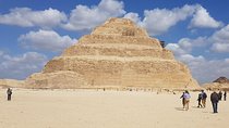Full Day Tour Of Giza Pyramids, Memphis and Sakara
