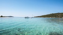 Private day trip to Hvar and Blue lagoon with Snorkeling 
