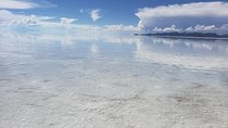 Salar de Uyuni + Bus bed La Paz-Uyuni round trip + Breakfast. Tours (1 day)