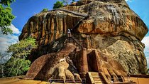 Dambulla, Sigiriya and Habarana Tour with Hotel Pick Up