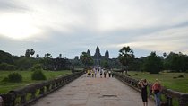 To explore Angkor Wat for 3 days